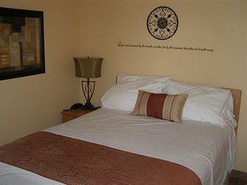 Desert Surfside Waterfront Accommodations Osoyoos Dış mekan fotoğraf