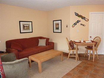 Desert Surfside Waterfront Accommodations Osoyoos Dış mekan fotoğraf