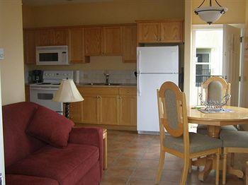 Desert Surfside Waterfront Accommodations Osoyoos Dış mekan fotoğraf