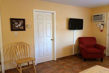 Desert Surfside Waterfront Accommodations Osoyoos Dış mekan fotoğraf